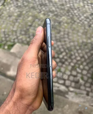 Apple iPhone X 64 GB Black