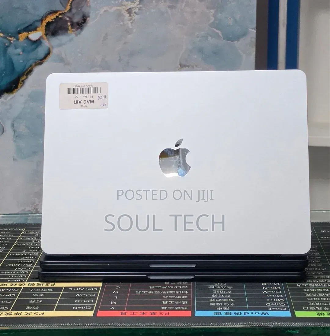 New Laptop Apple MacBook Air 2025 M4 16GB Apple M4 SSD 256GB