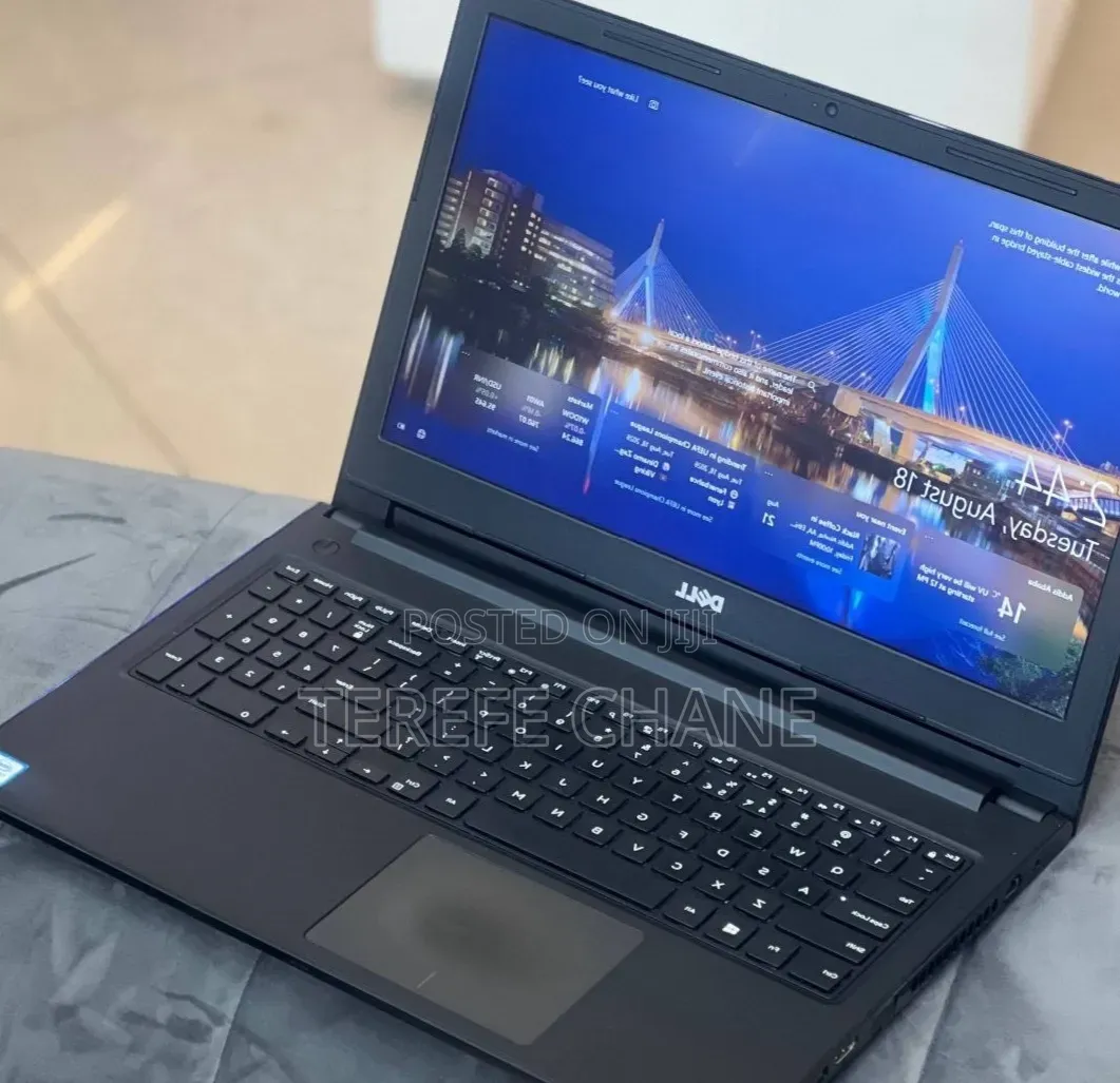 New Laptop Dell Vostro 15 3000 8GB Intel Core i5 HDD 500GB