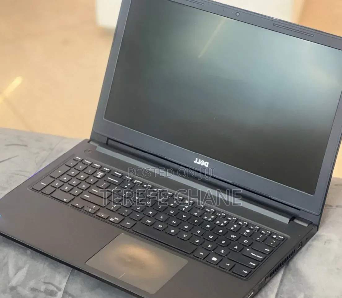 New Laptop Dell Vostro 15 3000 8GB Intel Core i5 HDD 500GB