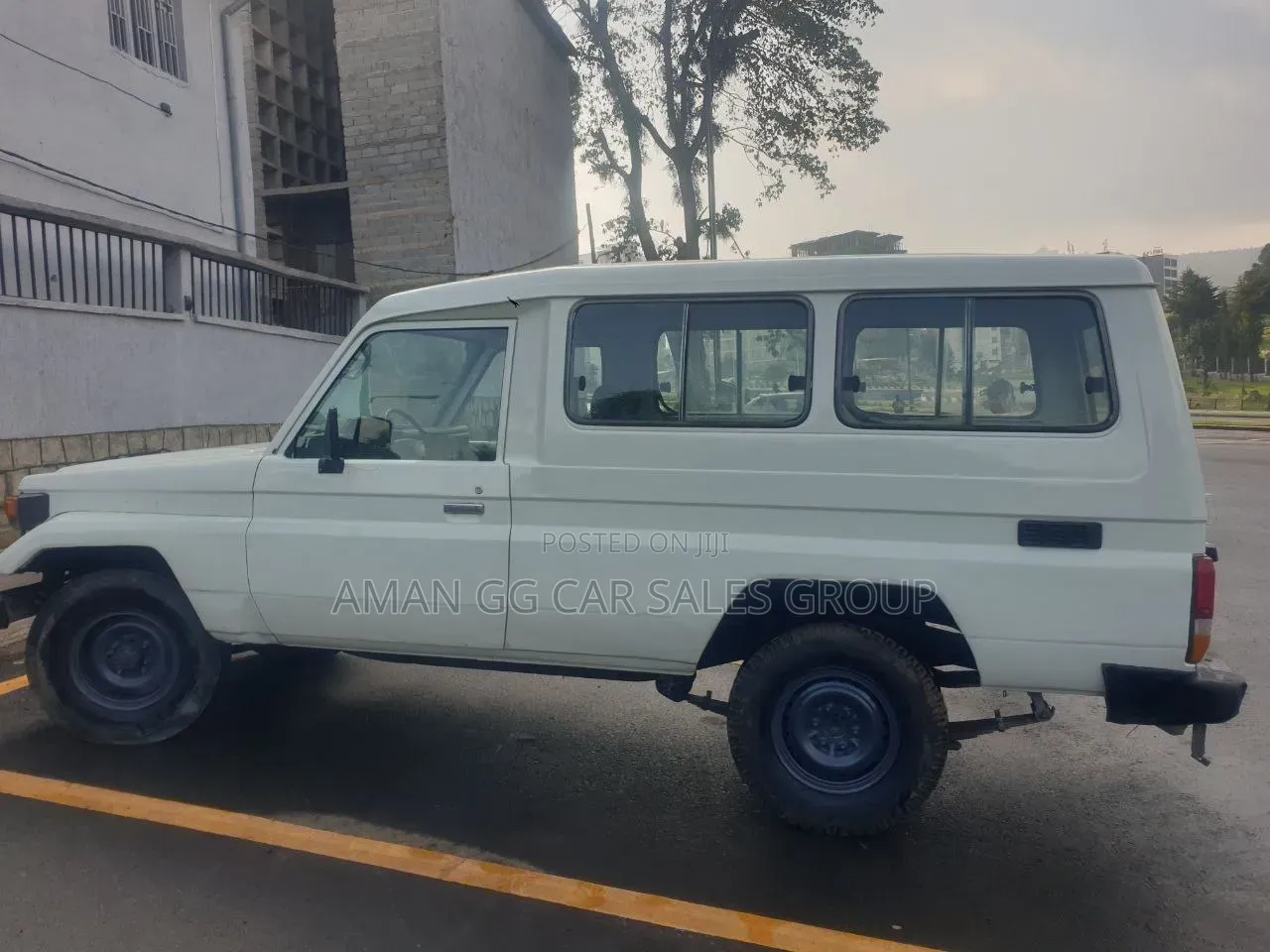 Toyota Land Cruiser 1998 White