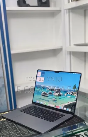 New Laptop Apple MacBook 64GB SSD 1T