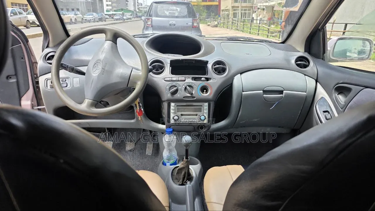 Toyota Vitz 1999 Gold