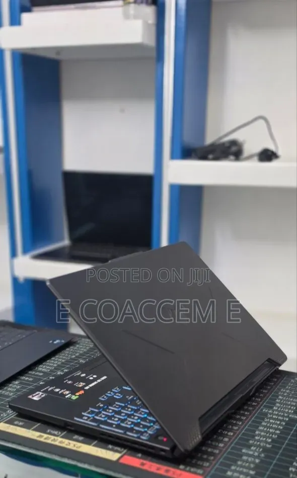 New Laptop Asus 16GB AMD Ryzen 7 SSD 512GB