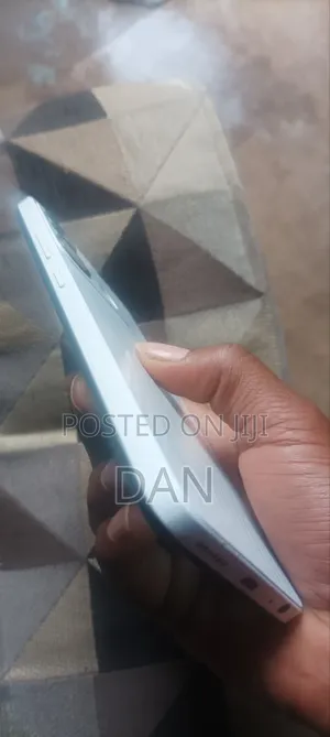 Infinix Smart 7 HD 64 GB White