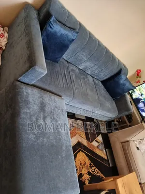 Sofa (Furniture)