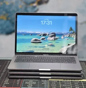 New Laptop Apple MacBook Pro 2020 M1 8GB Apple M1 SSD 512GB
