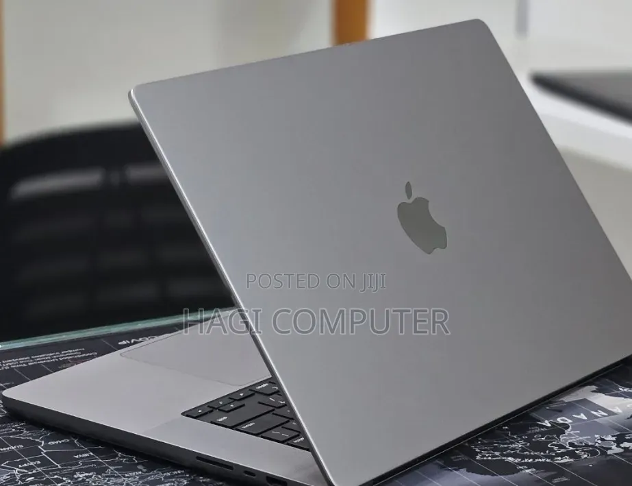 New Laptop Apple MacBook Pro 2023 M2 16GB Apple M2 SSD 512GB
