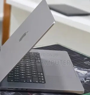 New Laptop Apple MacBook Pro 2023 M2 16GB Apple M2 SSD 512GB