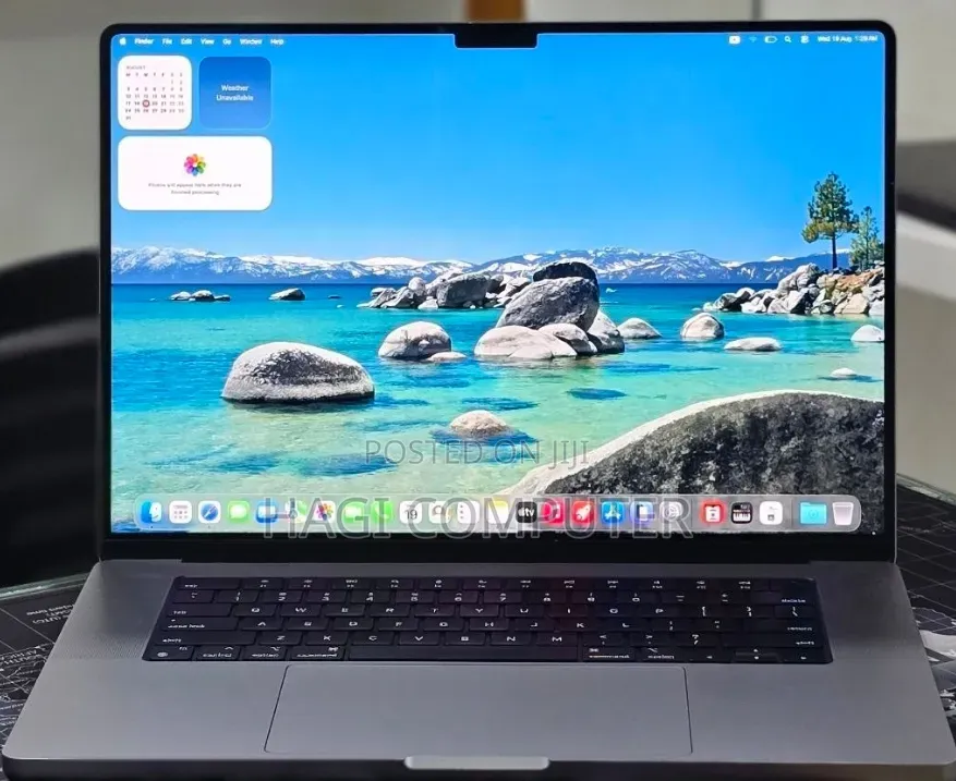 New Laptop Apple MacBook Pro 2023 M2 16GB Apple M2 SSD 512GB