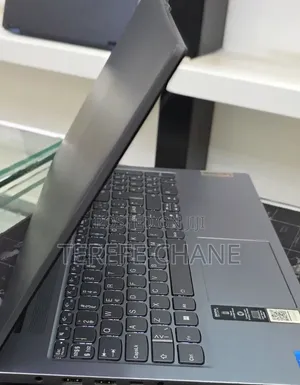 New Laptop Lenovo Ideapad 3 8GB Intel Core i5 SSD 512GB