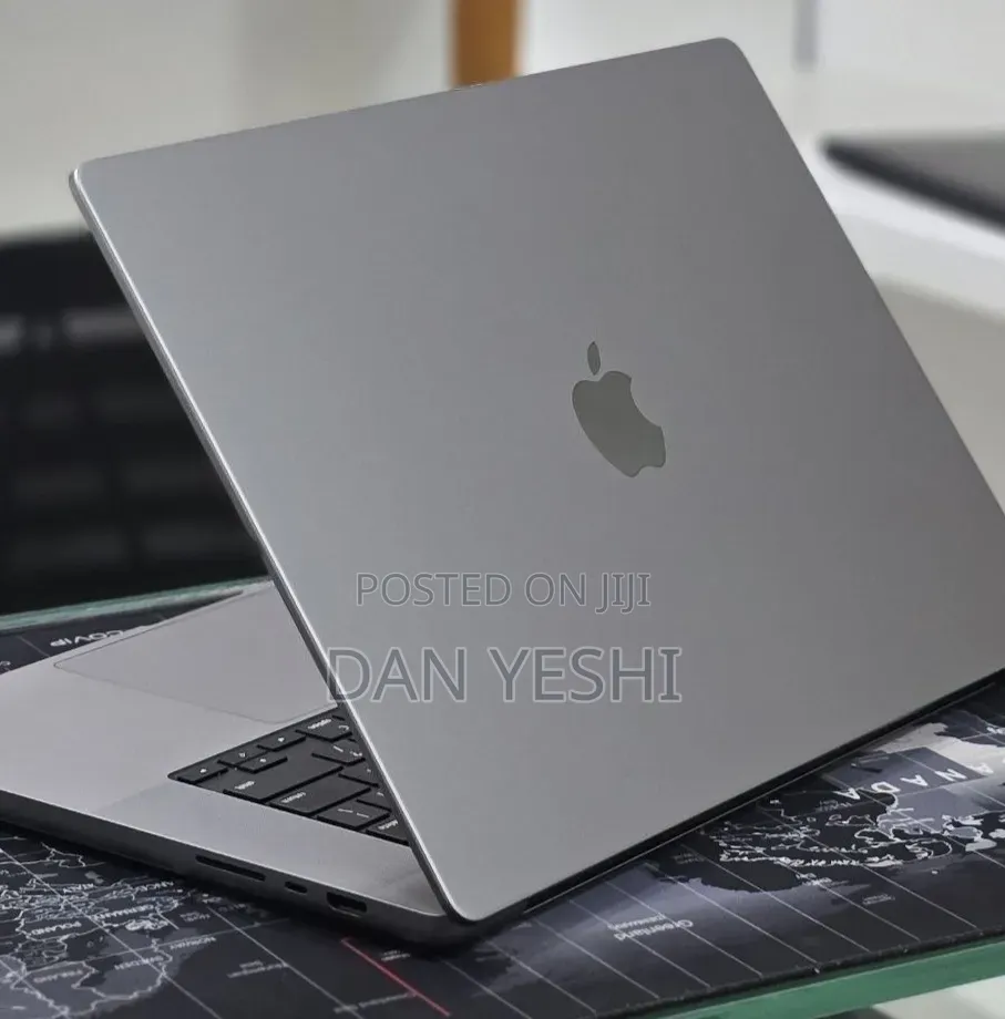 New Laptop Apple MacBook Pro 2023 M2 16GB Apple M2 SSD 512GB