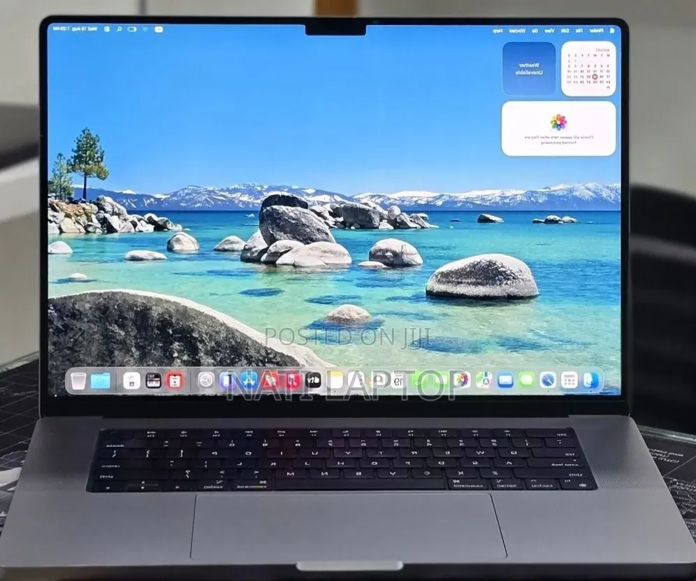 New Laptop Apple MacBook Pro 2022 M2 16GB Apple M2 SSD 512GB
