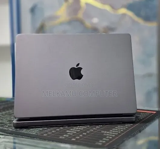 New Laptop Apple MacBook Pro 2021 M1 32GB Apple M1 SSD 512GB