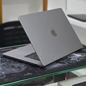 New Laptop Apple MacBook Pro 2023 M2 16GB Apple M2 SSD 512GB