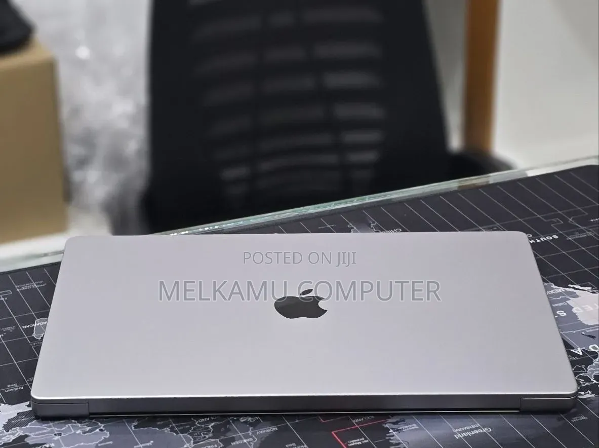 New Laptop Apple MacBook Pro 2023 M2 16GB Apple M2 SSD 512GB