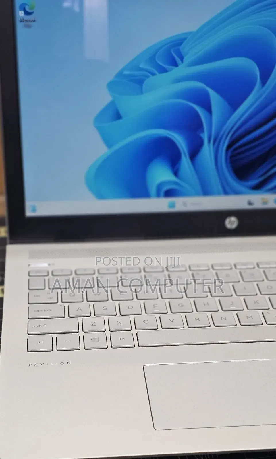 New Laptop HP Pavilion 15 8GB Intel Core i5 HDD 1T