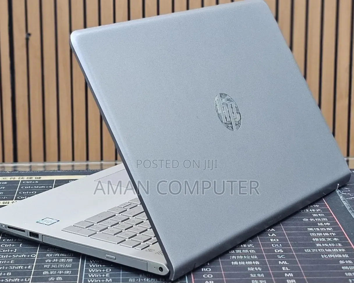 New Laptop HP Pavilion 15 8GB Intel Core i5 HDD 1T