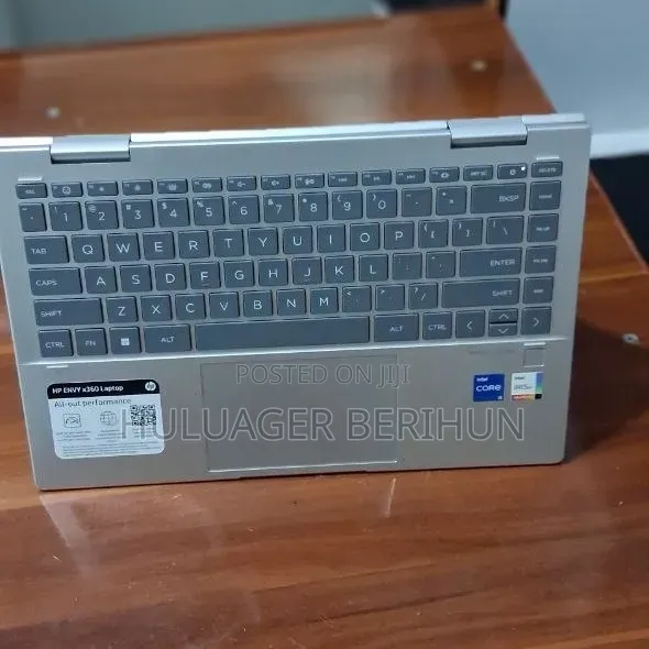 New Laptop HP Envy x360 8GB Intel Core i5 SSD 512GB