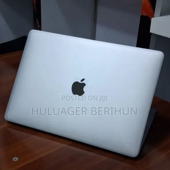 New Laptop Apple MacBook Air 2019 8GB Intel Core i5 SSD 128GB