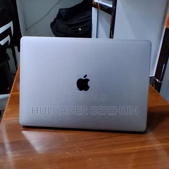 New Laptop Apple MacBook Air 2019 8GB Intel Core i5 SSD 128GB
