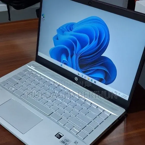 New Laptop HP Pavilion 14 8GB Intel Core i5 SSD 512GB