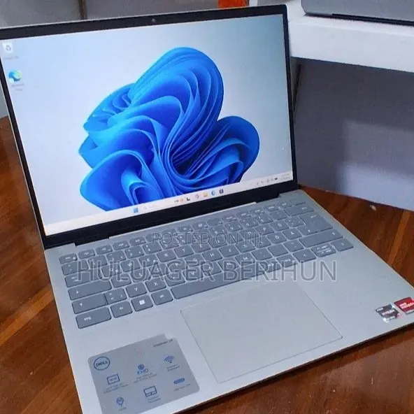 New Laptop Dell Inspiron 14 5435 16GB Intel Core i7 SSD 1T