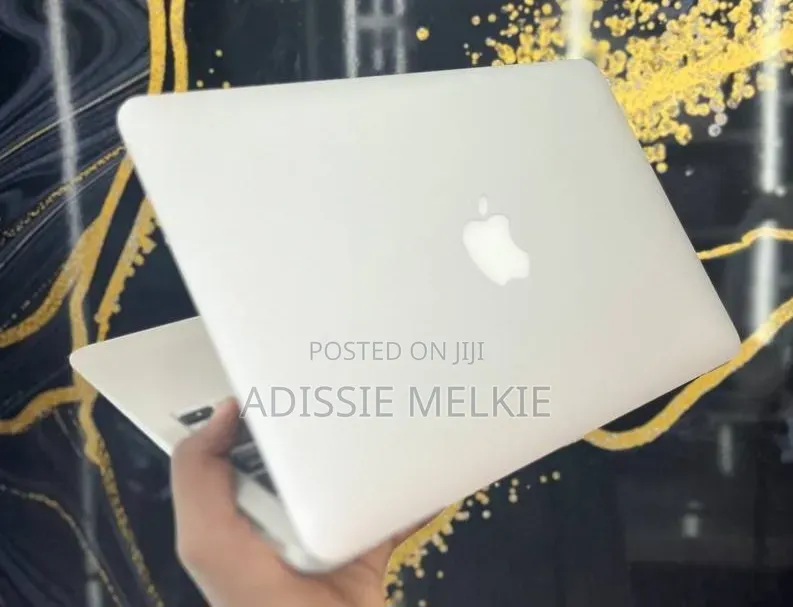 New Laptop Apple MacBook Air 2015 8GB Intel Core i5 SSD 128GB