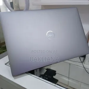 Laptop Dell Precision 5560 16GB Intel Core i7 SSD 512GB