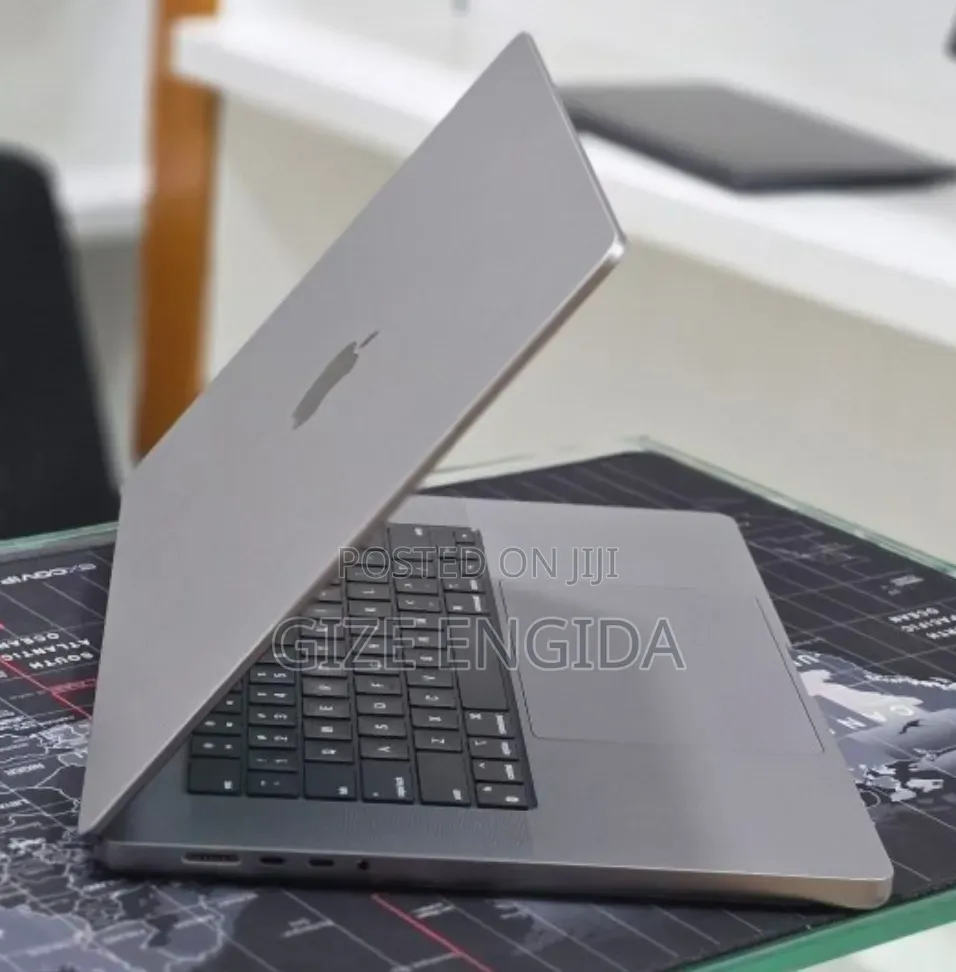 New Laptop Apple MacBook Pro 2023 M2 Pro 16GB Apple M2 SSD 512GB