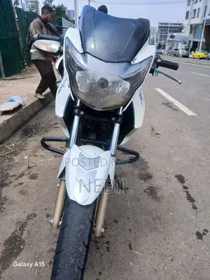 TVS Apache 180 RTR 2017 White