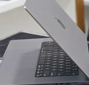 New Laptop Apple MacBook Pro 2023 M2 16GB Apple M2 SSD 512GB