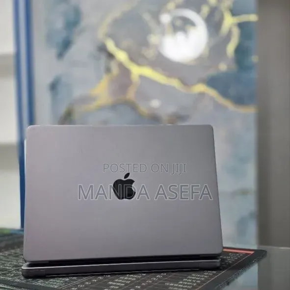 New Laptop Apple MacBook Pro 2021 M1 32GB Apple M1 Pro SSD 512GB