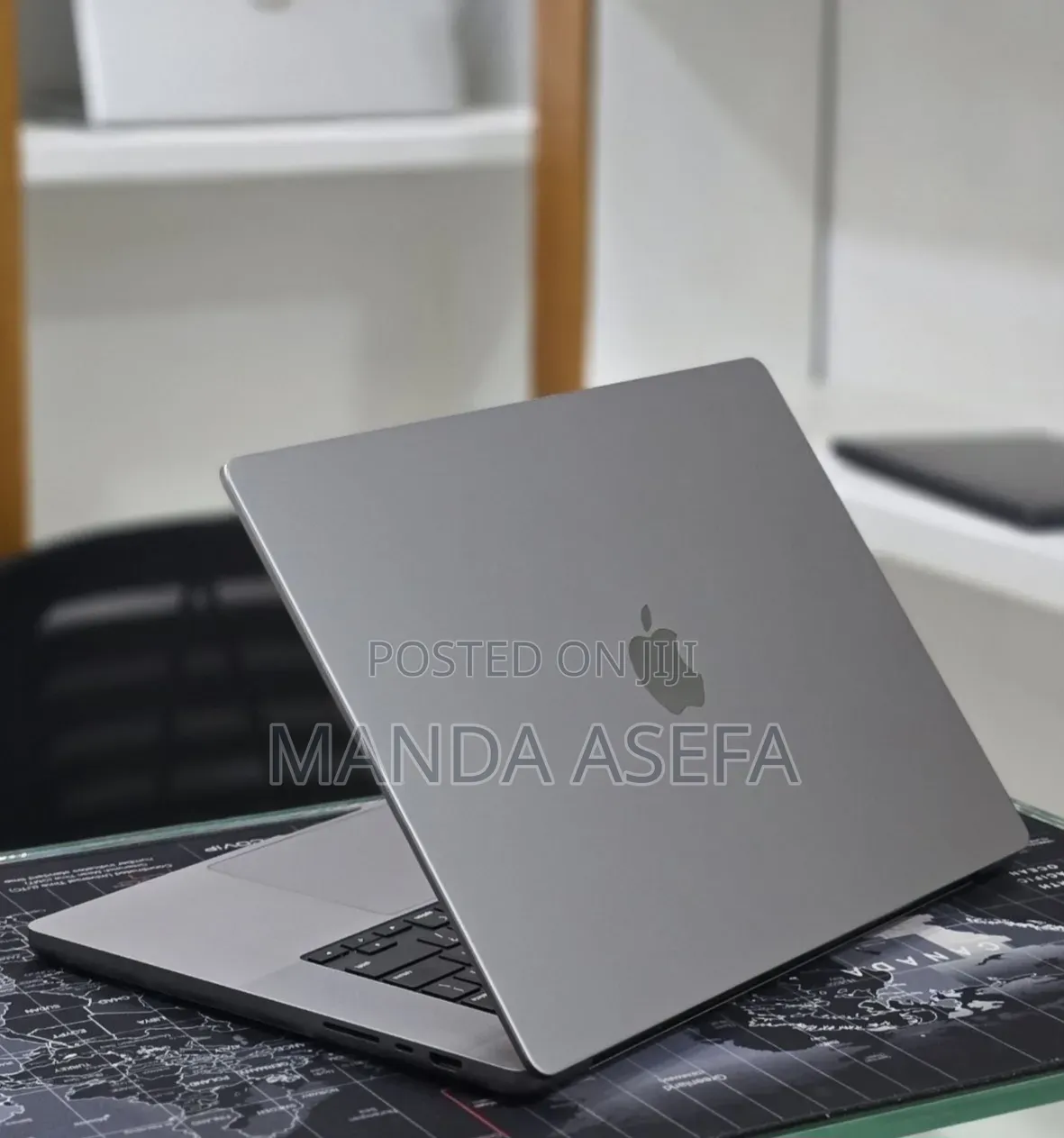 New Laptop Apple MacBook Pro 2022 M2 16GB Apple M2 SSD 512GB
