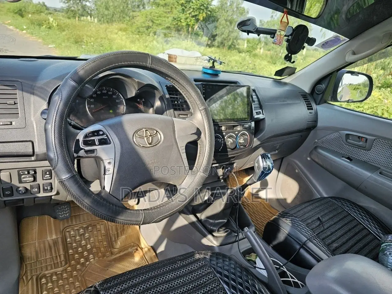 Toyota Hilux 2012 Gray