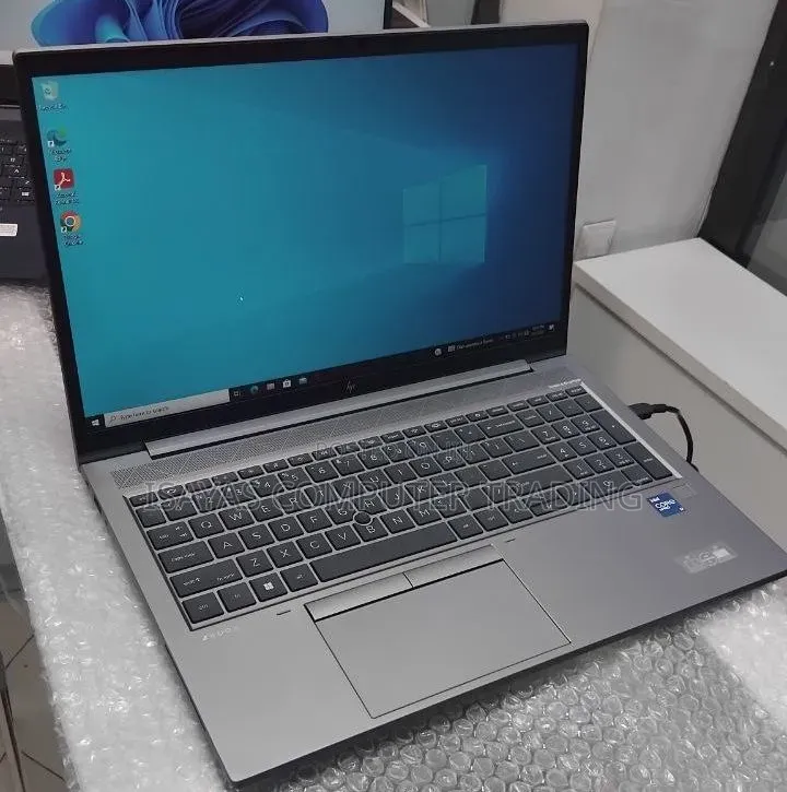 New Laptop HP ZBook 15 16GB Intel Core i7 SSD 512GB