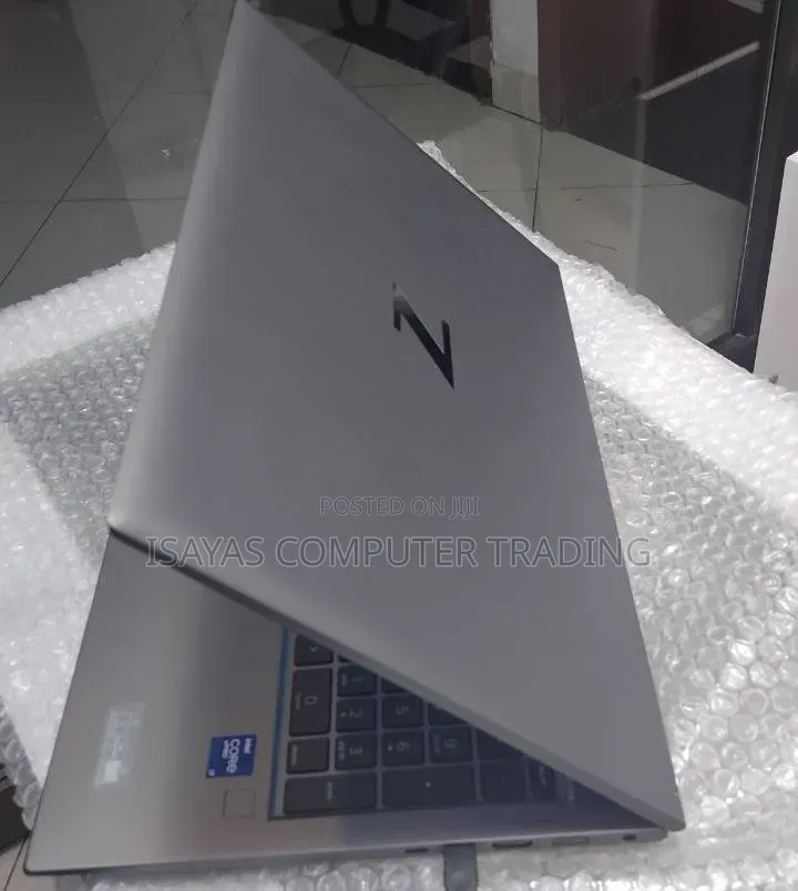 New Laptop HP ZBook 15 16GB Intel Core i7 SSD 512GB