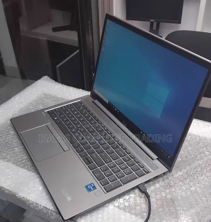New Laptop HP ZBook 15 16GB Intel Core i7 SSD 512GB