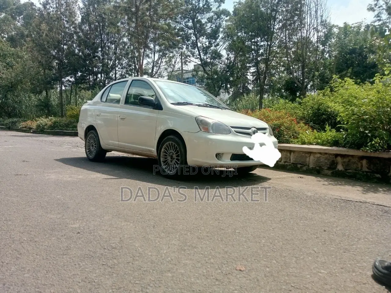 Toyota Platz 2003 White