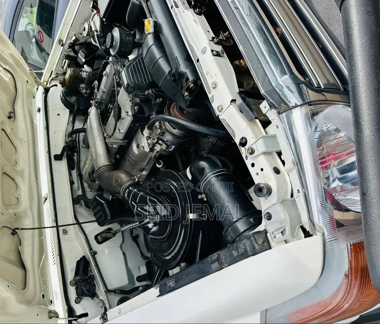 Toyota Land Cruiser 2009 White