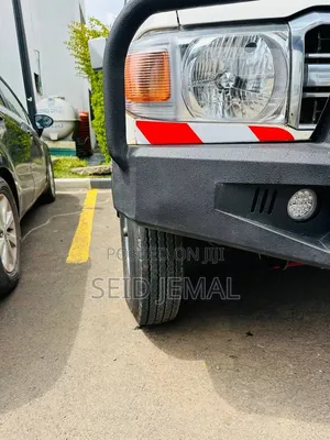 Toyota Land Cruiser 2009 White