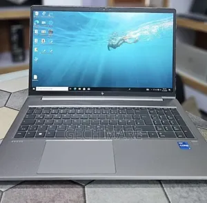 New Laptop HP ZBook 15u 16GB Intel Core i7 SSD 512GB