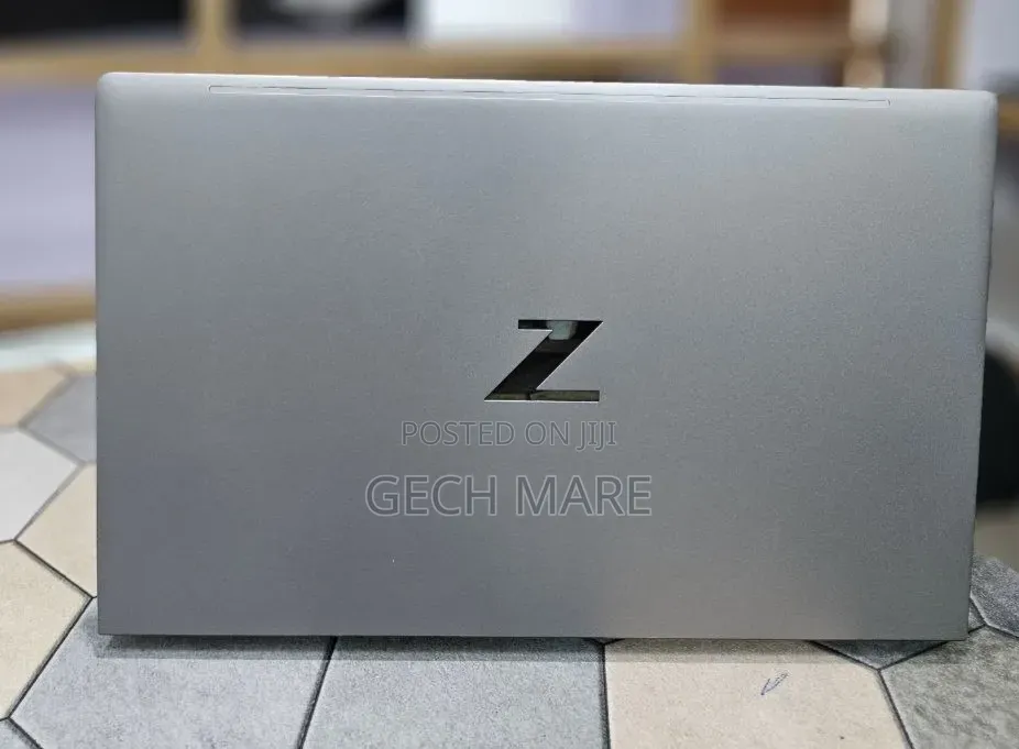 New Laptop HP ZBook 15u 16GB Intel Core i7 SSD 512GB