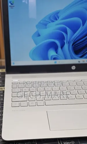 New Laptop HP Pavilion 15 8GB Intel Core i5 SSD 1T