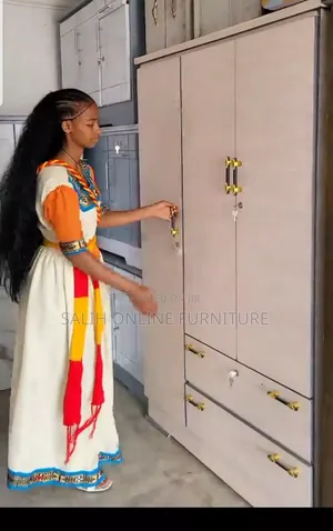 White Wardrobe / Clothes Cabinet – Modern Design