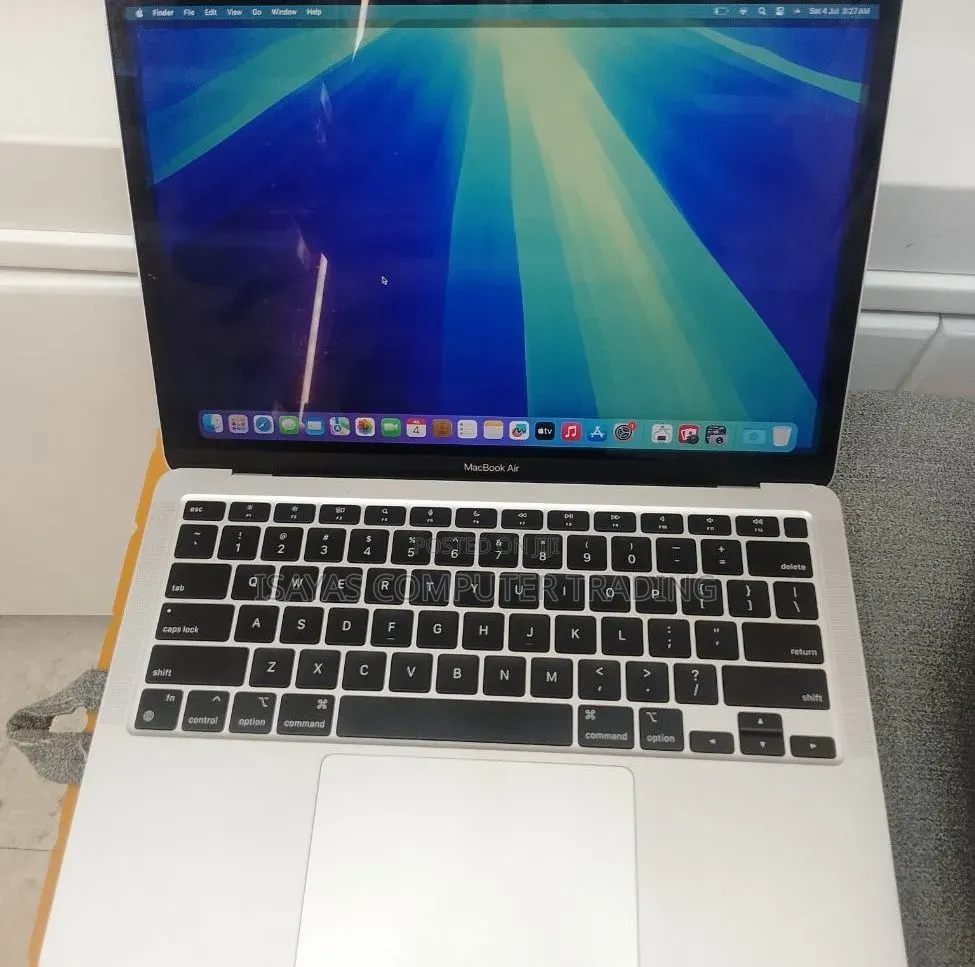 New Laptop Apple MacBook Air 2020 M1 8GB Apple M1 SSD 256GB