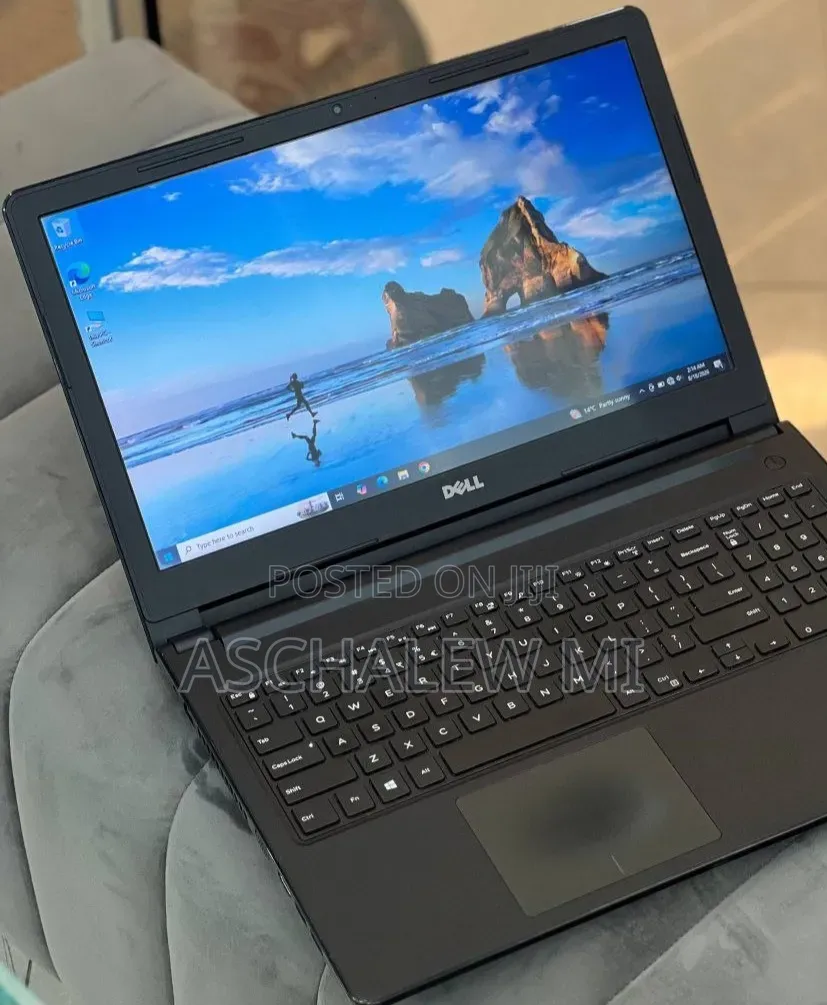 New Laptop Dell Vostro 15 3000 8GB Intel Core i5 HDD 500GB