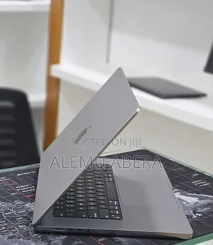 New Laptop Apple MacBook Pro 2023 M2 Pro 16GB Apple M2 SSD 512GB