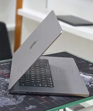 New Laptop Apple MacBook Pro 2023 M2 Pro 16GB Apple M2 SSD 512GB