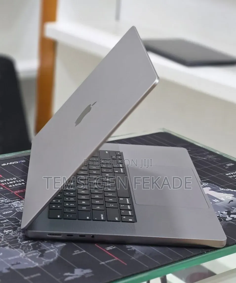 New Laptop Apple MacBook Pro 2023 M2 Pro 16GB Apple M2 SSD 512GB